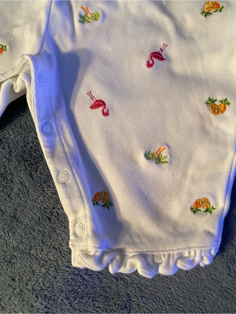 Vintage Y2K Gymboree White Baby Romper w/Flamingo & Palm Trees, size 0-3 months - Picture 5 of 7